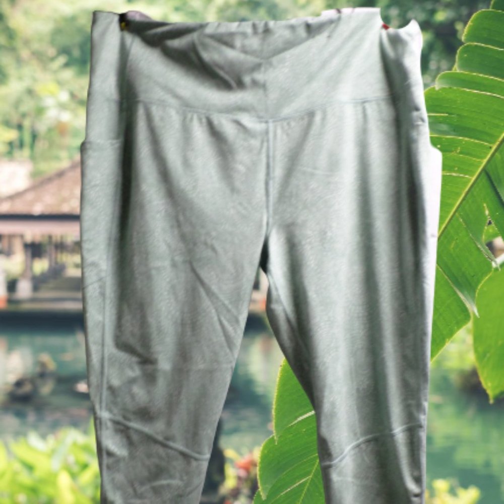 *SOLD* MTA SPORT CAPRI'S-3X-TROPICAL GREENS